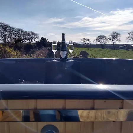 Cleeves Cabins Arran Luxury Lodge With Hot Tub Dalry  Exterior foto