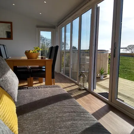 Cleeves Cabins Arran Luxury Lodge With Hot Tub Dalry  Exterior foto