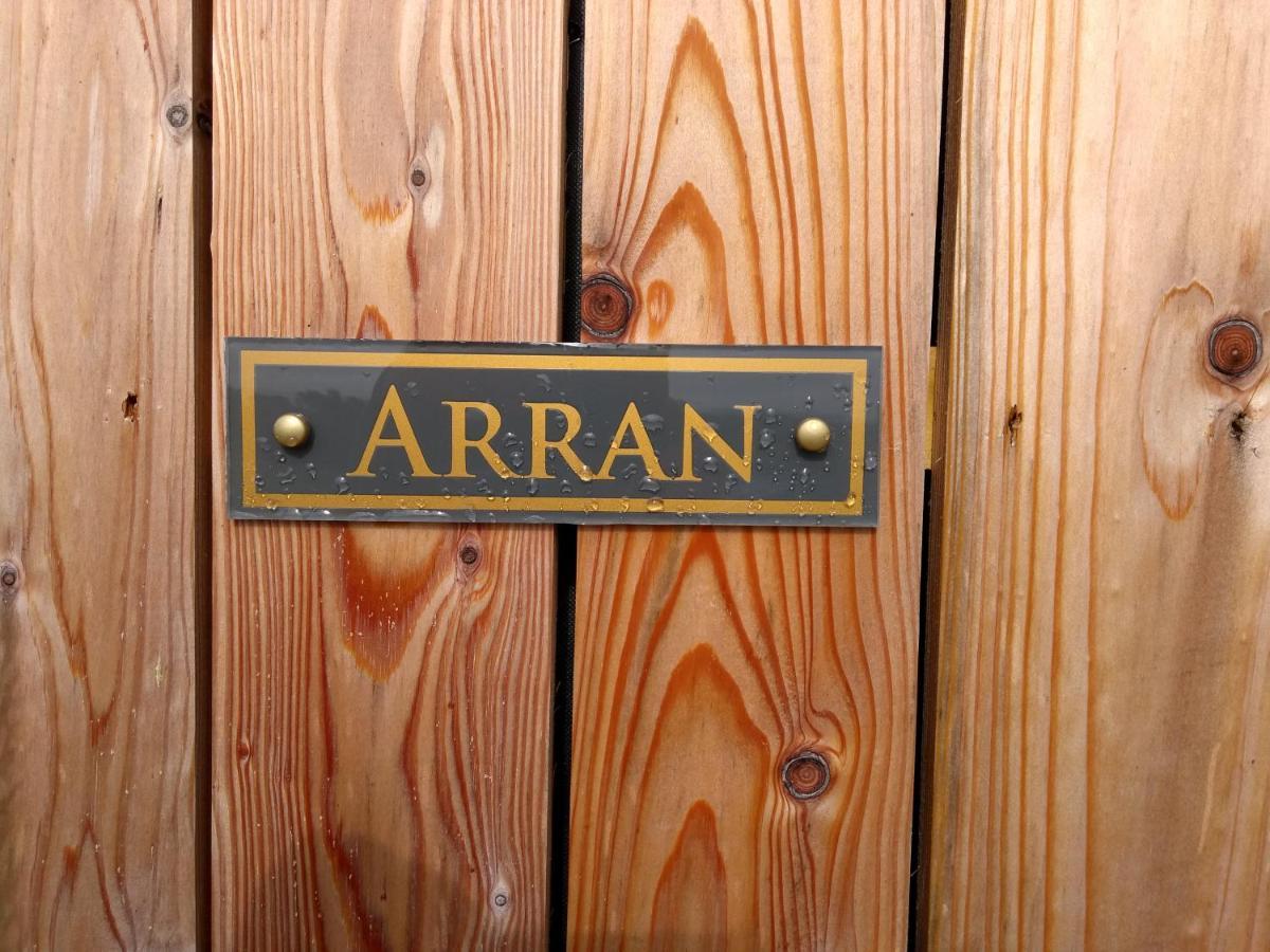 Cleeves Arran Luxury With Hot Tub Holiday home